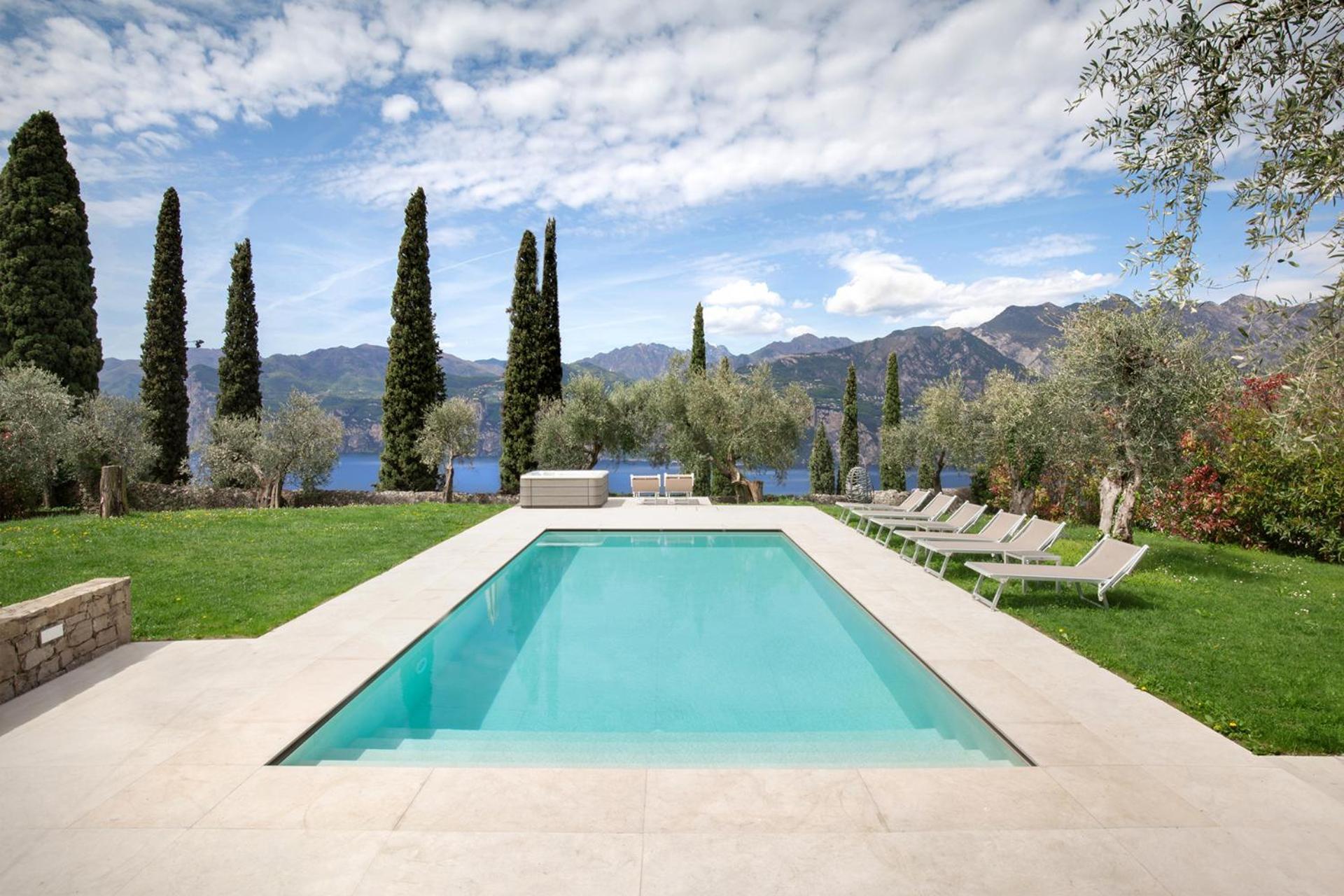Villa Cipressi - Luxuri Lounge - Malcesine Dış mekan fotoğraf