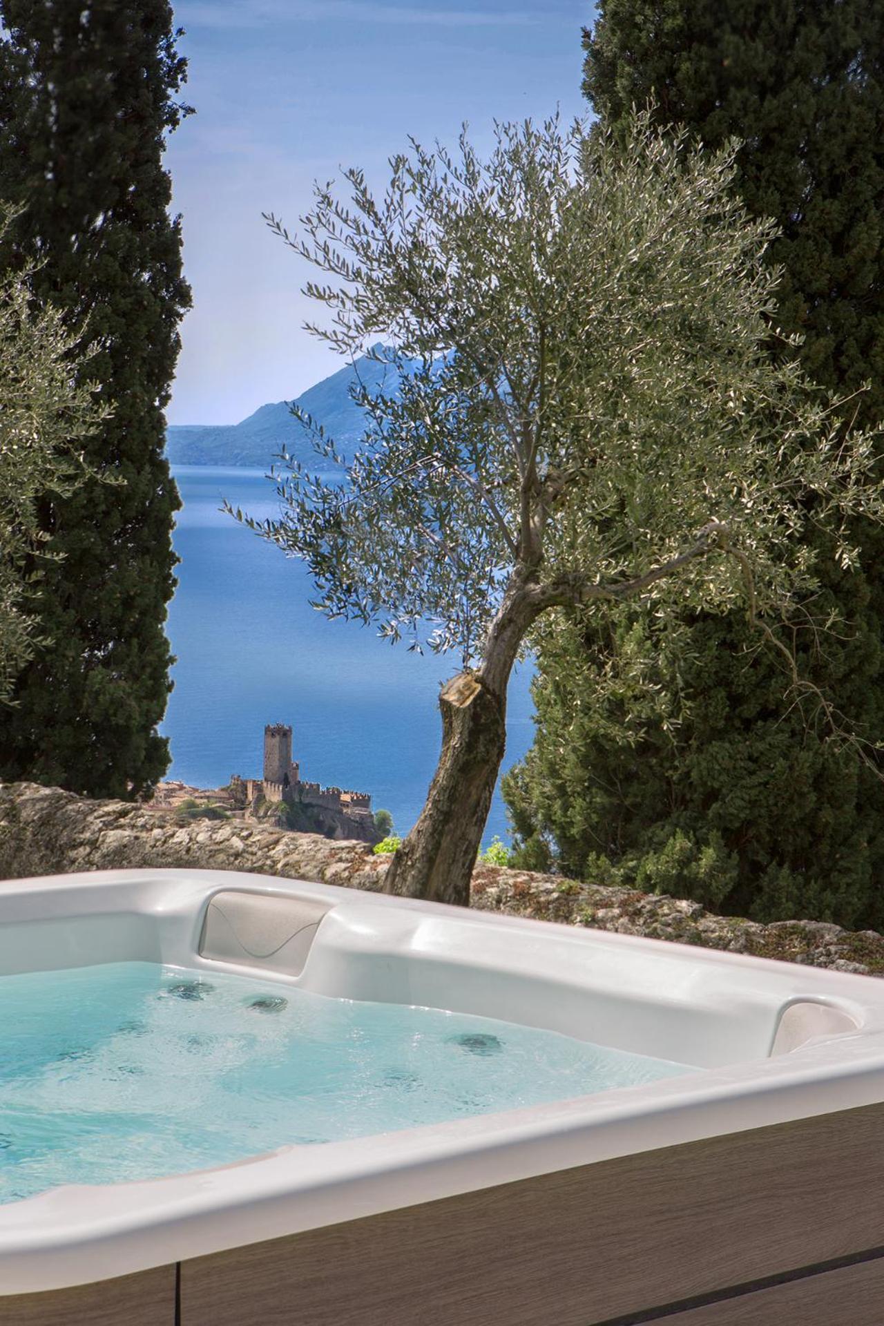 Villa Cipressi - Luxuri Lounge - Malcesine Dış mekan fotoğraf